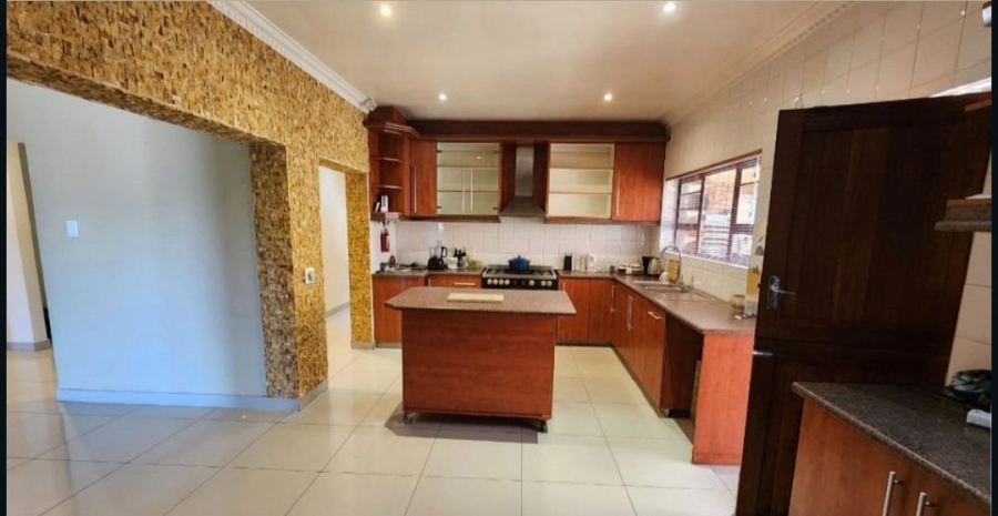  Bedroom Property for Sale in Zeekoevlei Western Cape